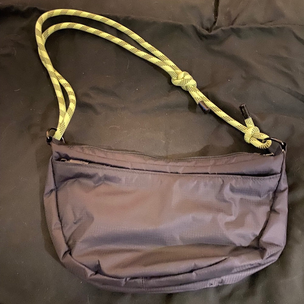 VANS nylon shoulder bag